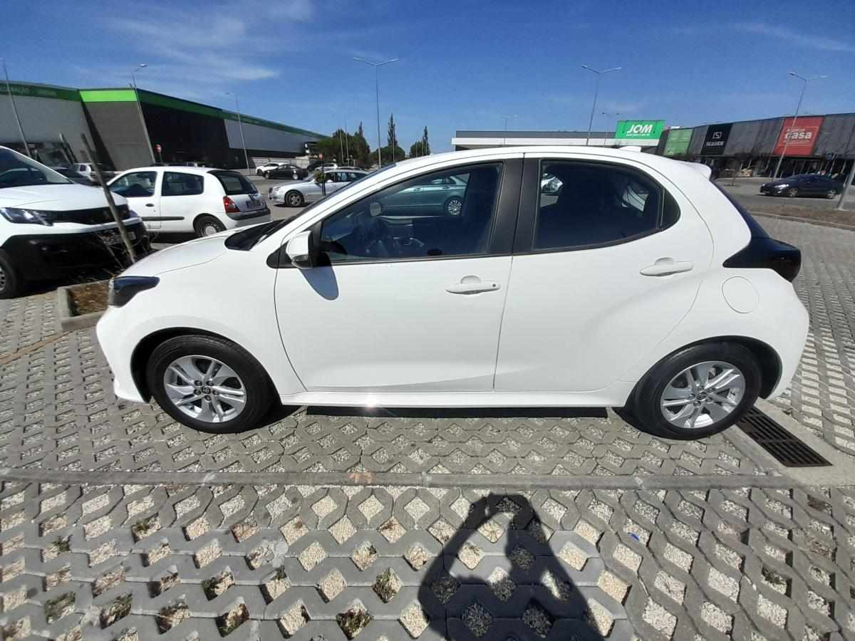 toyota-yaris-1-0-vvt-i-2023-gasolina-998cc