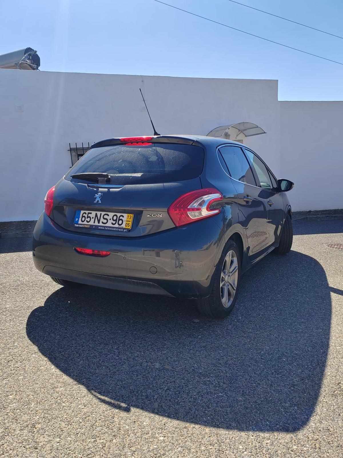 peugeot-208-1-2-vti-2013-gasolina-1199cc