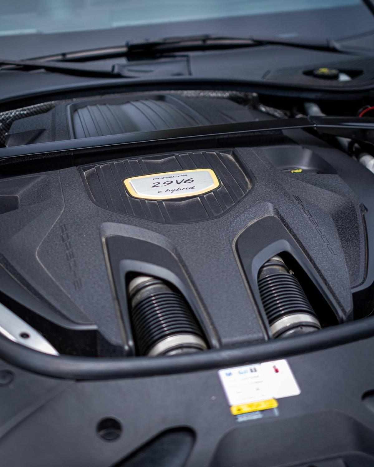 porsche-panamera-4-e-hybrid-2021-gasolina-2894cc