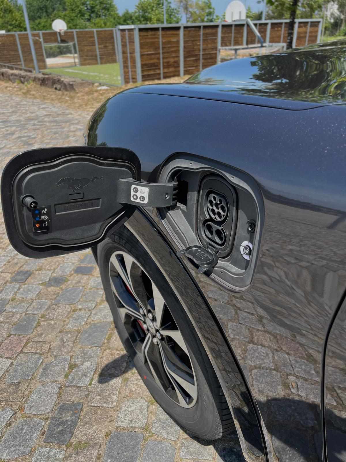ford-mustang-mach-e-long-range-awd-2021-eletrico