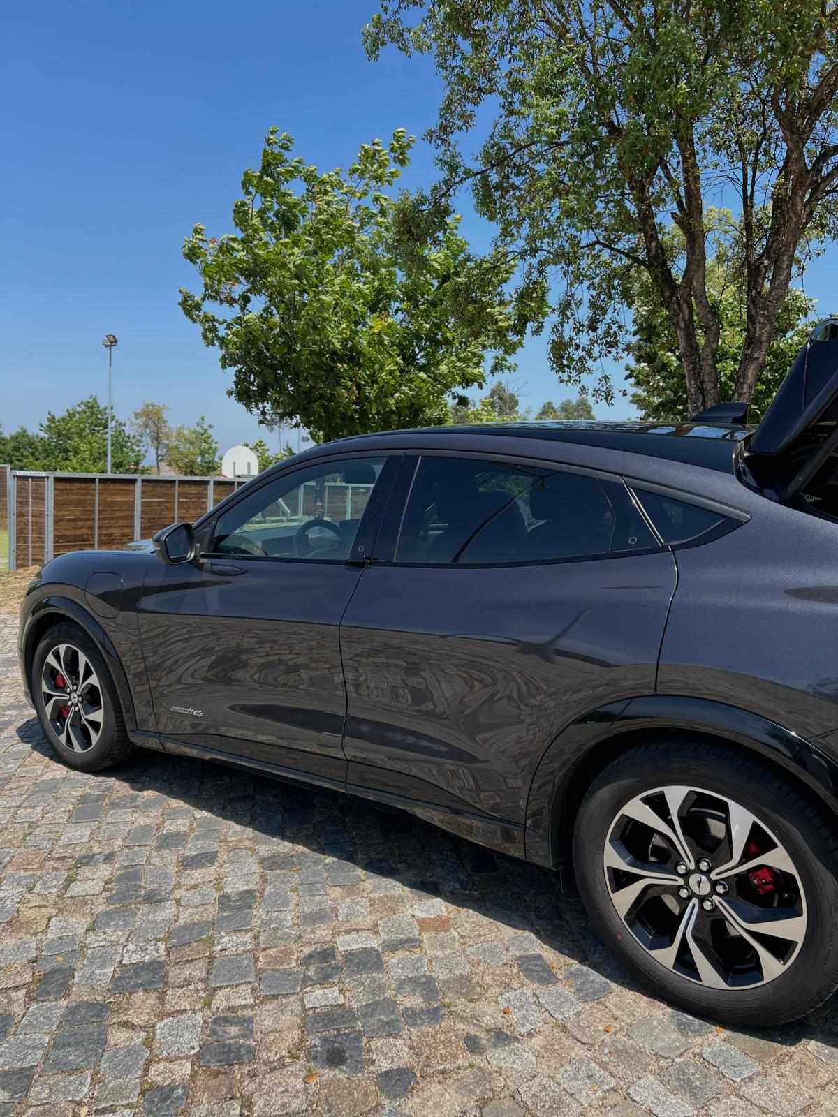 ford-mustang-mach-e-long-range-awd-2021-eletrico