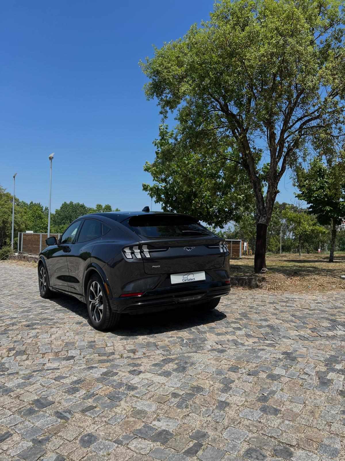 ford-mustang-mach-e-long-range-awd-2021-eletrico