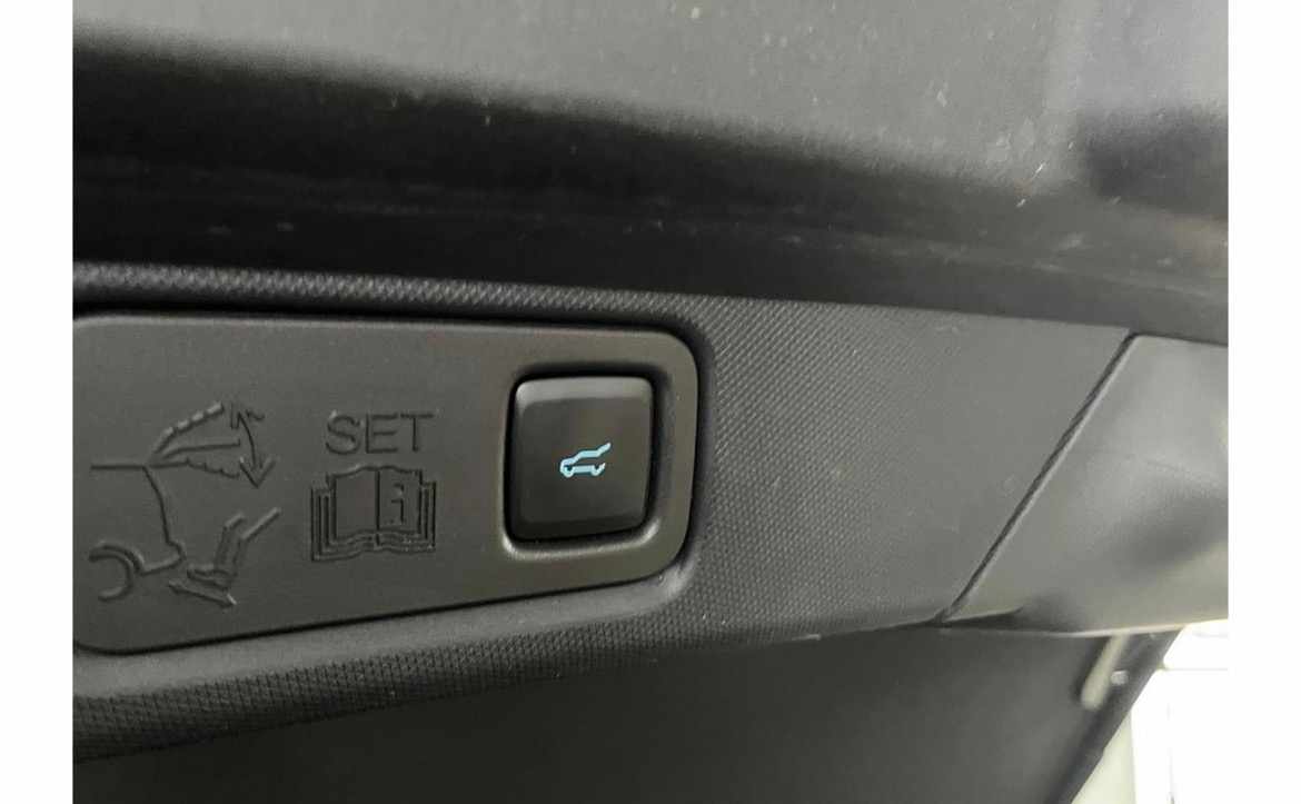 ford-mustang-mach-e-standard-range-awd-2021-eletrico