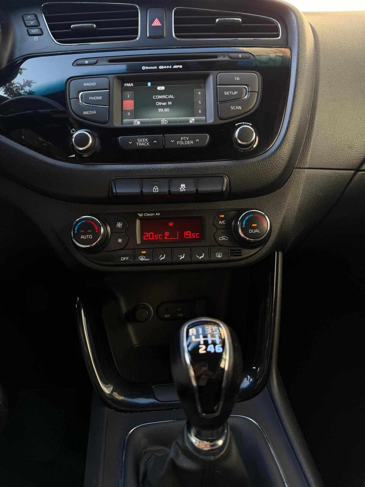 kia-ceed-1-6-crdi-2013-diesel-1582cc