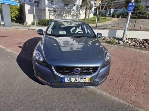 volvo-v40-d2-2013-diesel-1560cc