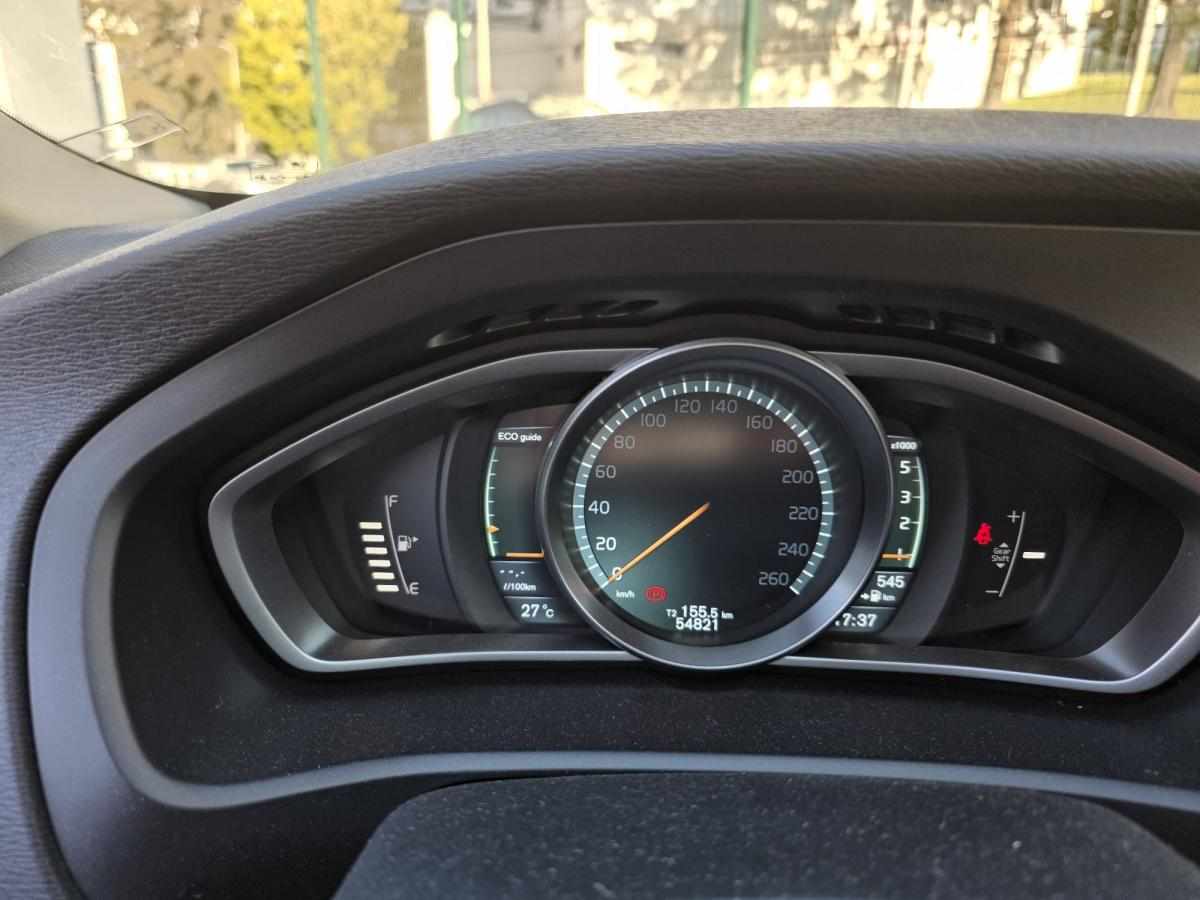 volvo-v40-d2-2013-diesel-1560cc