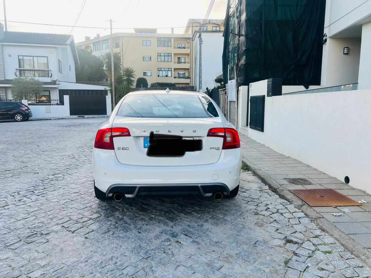 volvo-s60-1-6-d2-2011-diesel-1560cc