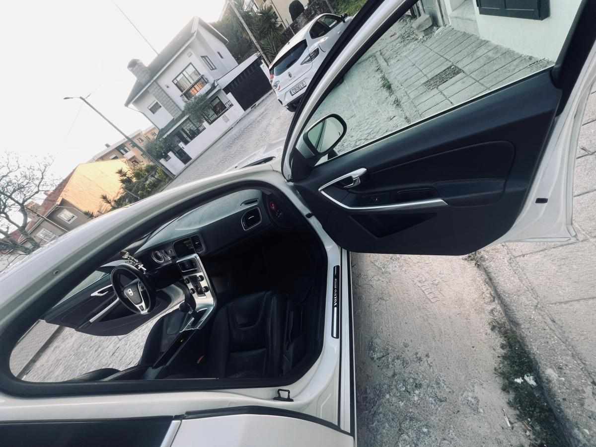 volvo-s60-1-6-d2-2011-diesel-1560cc