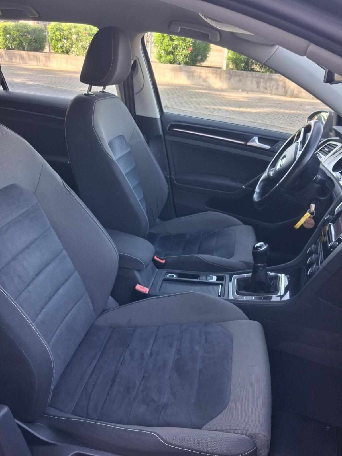 volkswagen-golf-1-6-tdi-bluemotion-2013-diesel-1598cc