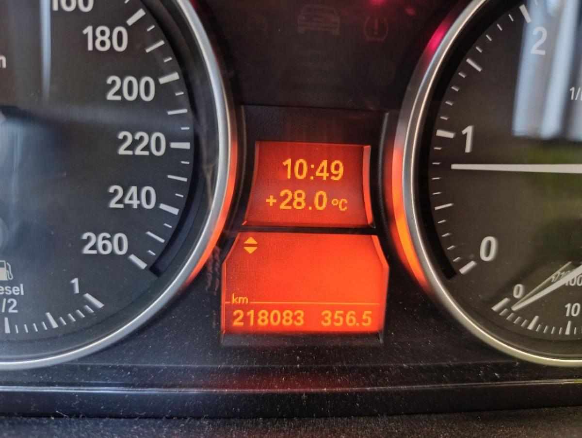 bmw-x1-sdrive18d-2011-diesel-1995cc