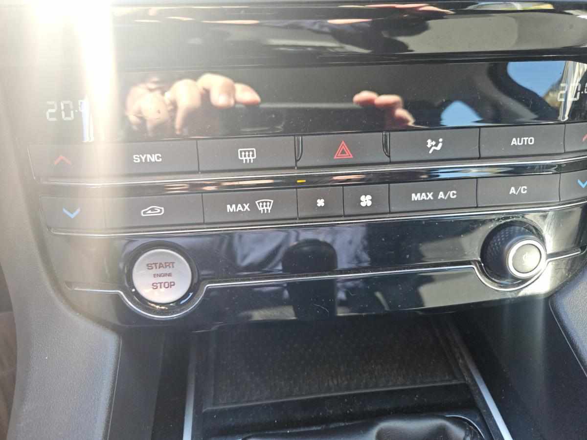 jaguar-f-pace-20d-2017-diesel-1999cc