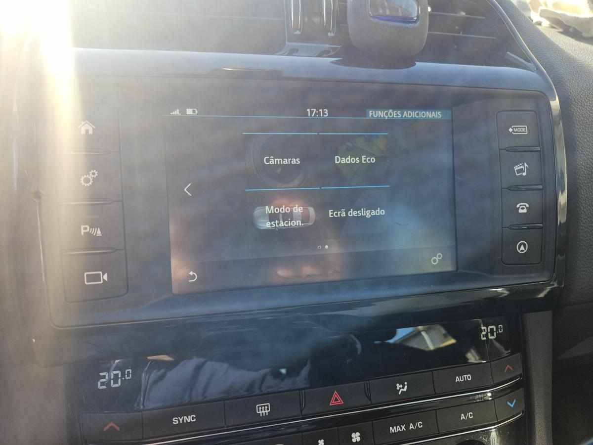 jaguar-f-pace-20d-2017-diesel-1999cc
