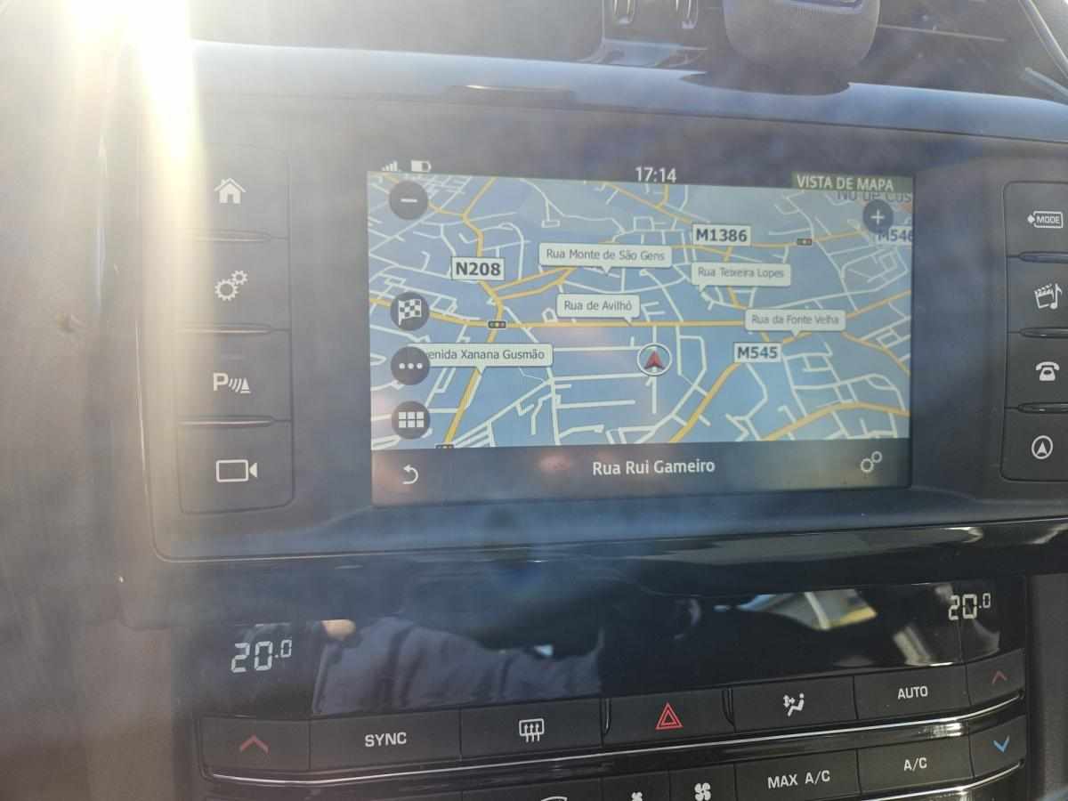 jaguar-f-pace-20d-2017-diesel-1999cc