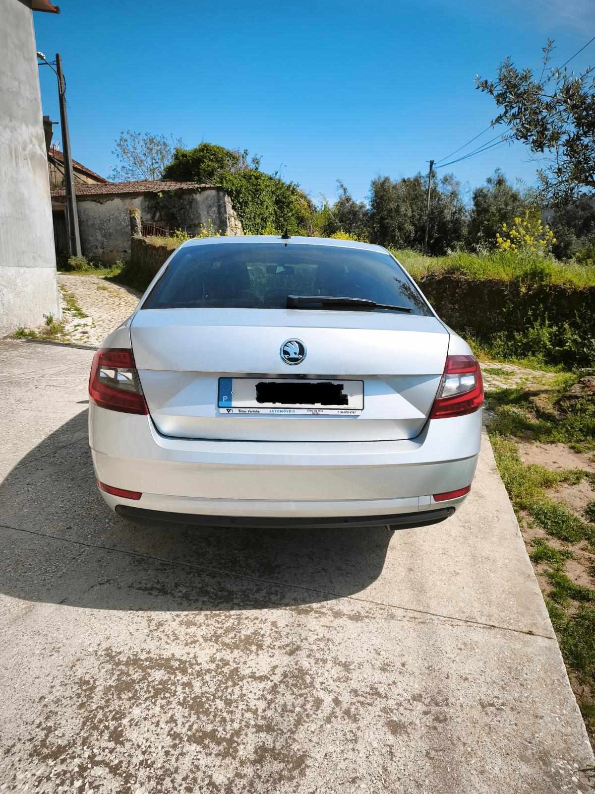skoda-octavia-1-6-tdi-2019-diesel-1598cc