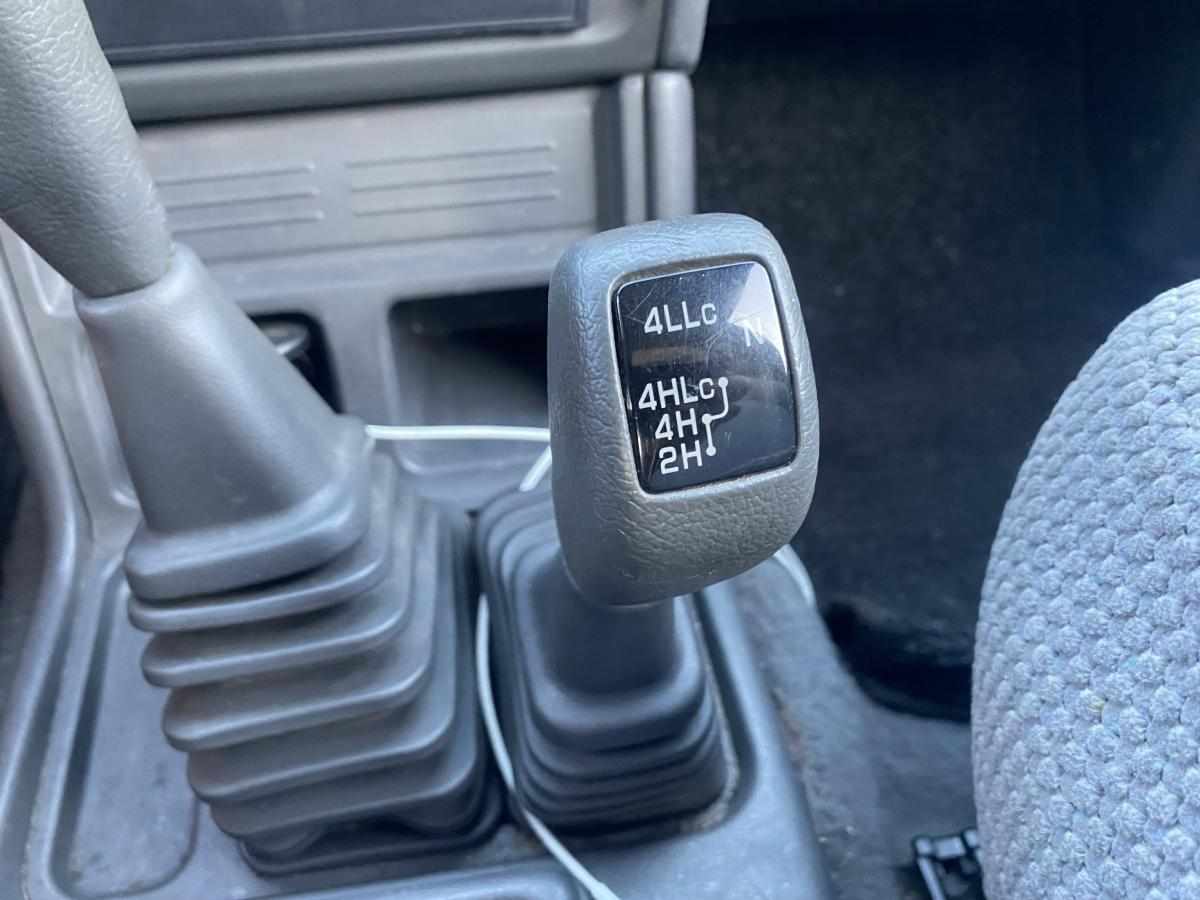 mitsubishi-pajero-2-5-td-awd-1994-diesel-2477cc