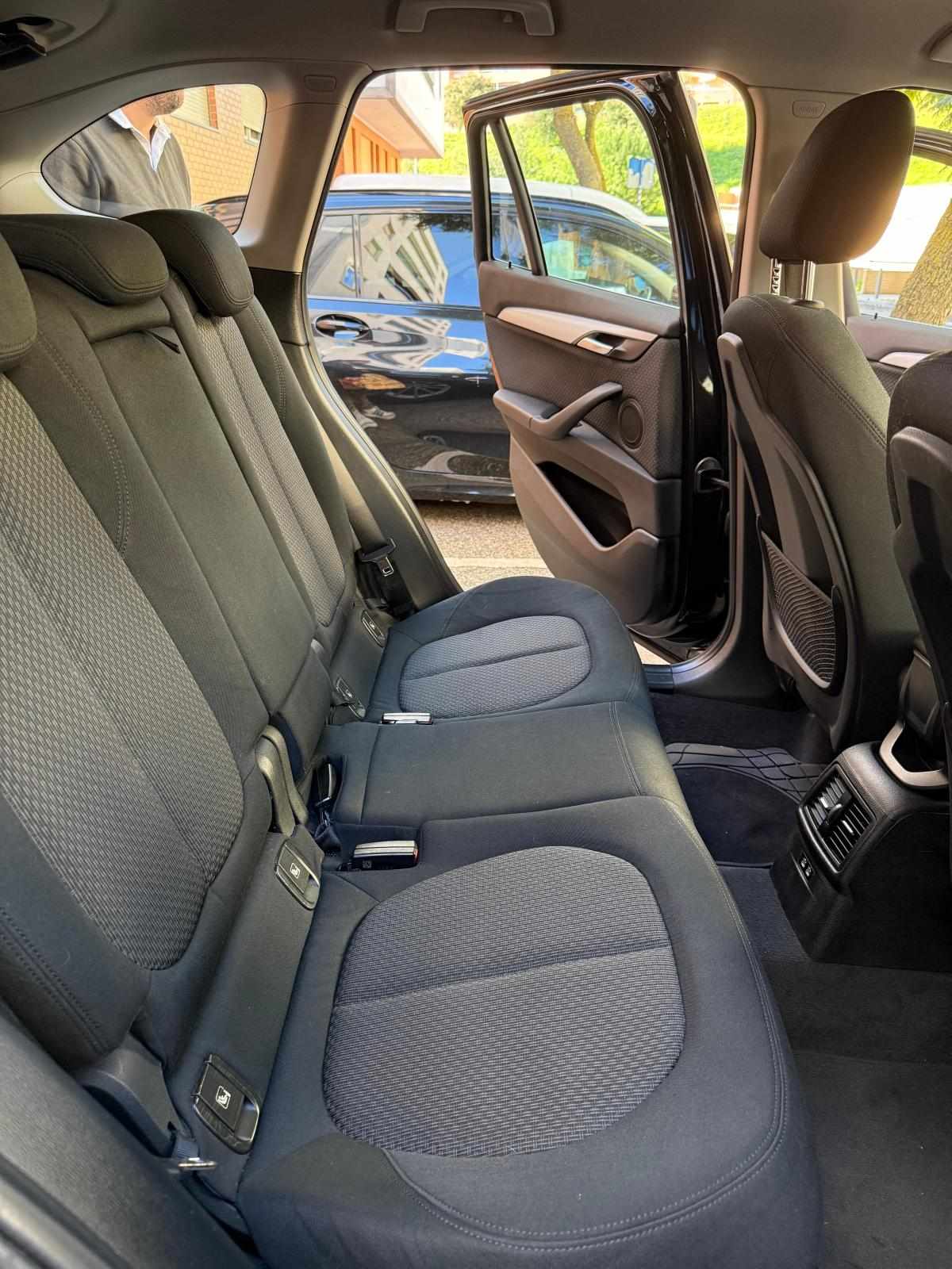 bmw-x1-sdrive16d-1-5-2020-diesel-1496cc