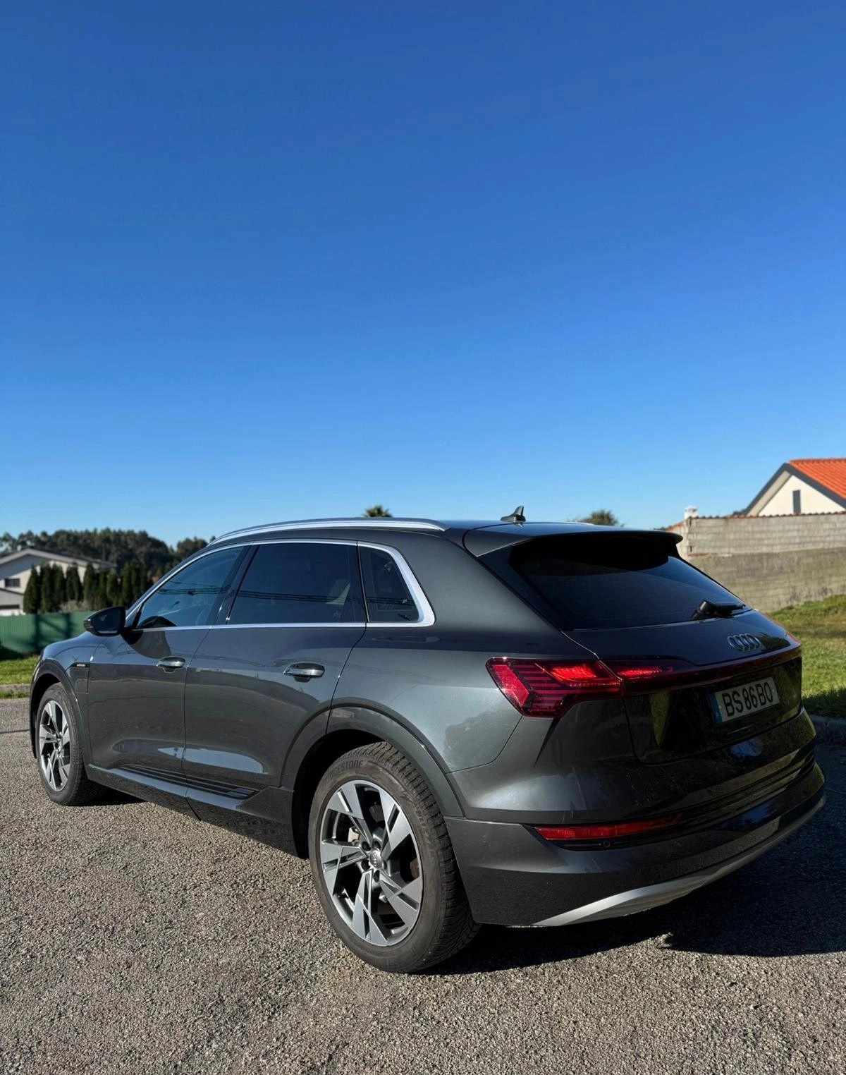 audi-e-tron-55-quattro-2019-eletrico