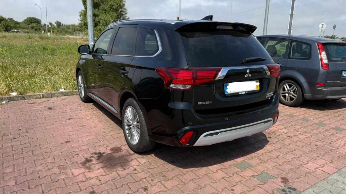 mitsubishi-outlander-2-0-phev-4wd-2018-hibrido-2000cc