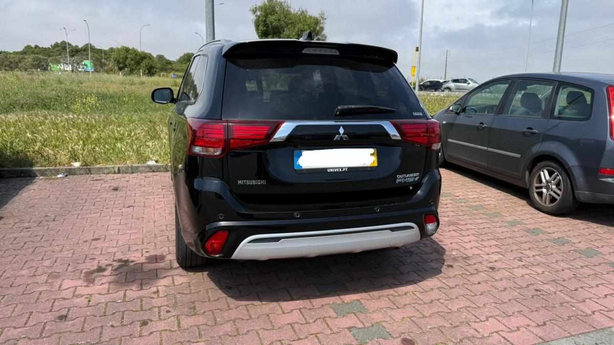 mitsubishi-outlander-2-0-phev-4wd-2018-hibrido-2000cc