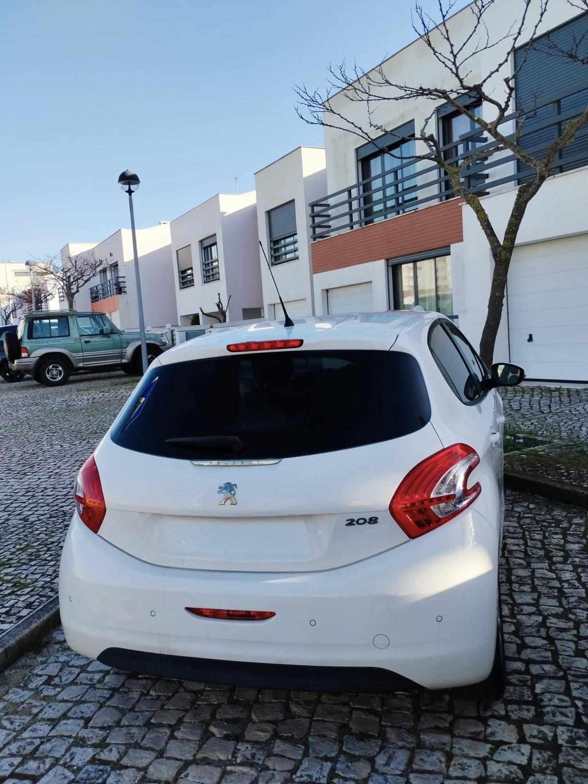 peugeot-208-1-2-vti-2015-gasolina-1199cc