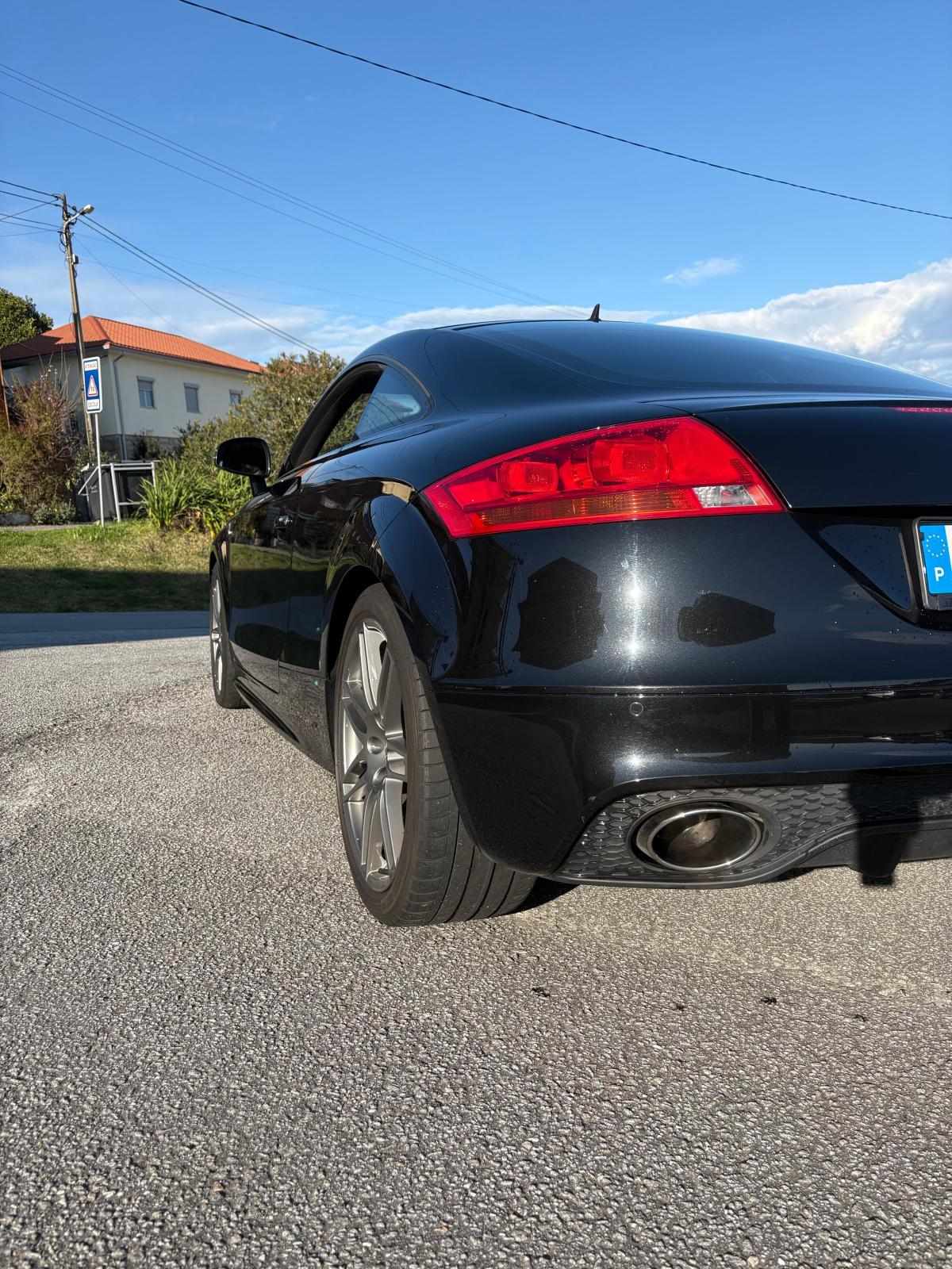 audi-tt-tts-2-0-tfsi-quattro-2010-gasolina-1984cc