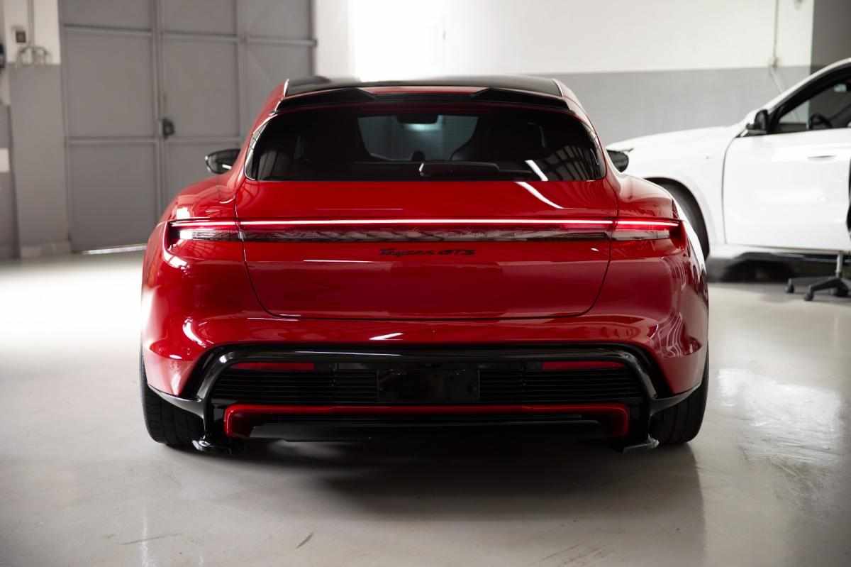 porsche-taycan-1-geracao-2023-eletrico