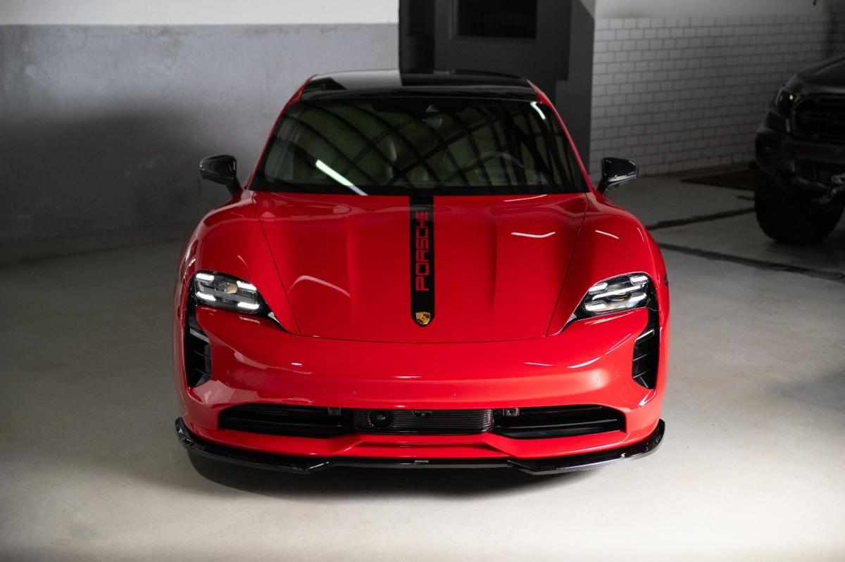 porsche-taycan-1-geracao-2023-eletrico