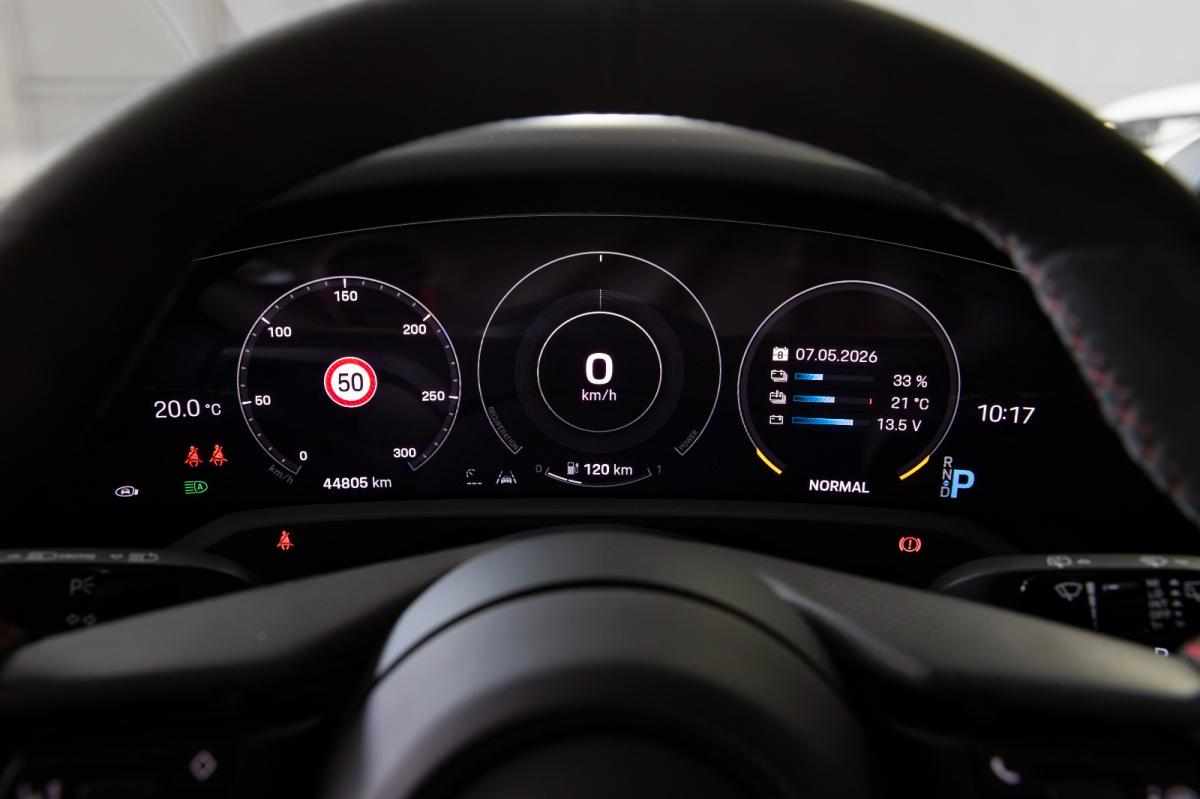 porsche-taycan-1-geracao-2023-eletrico