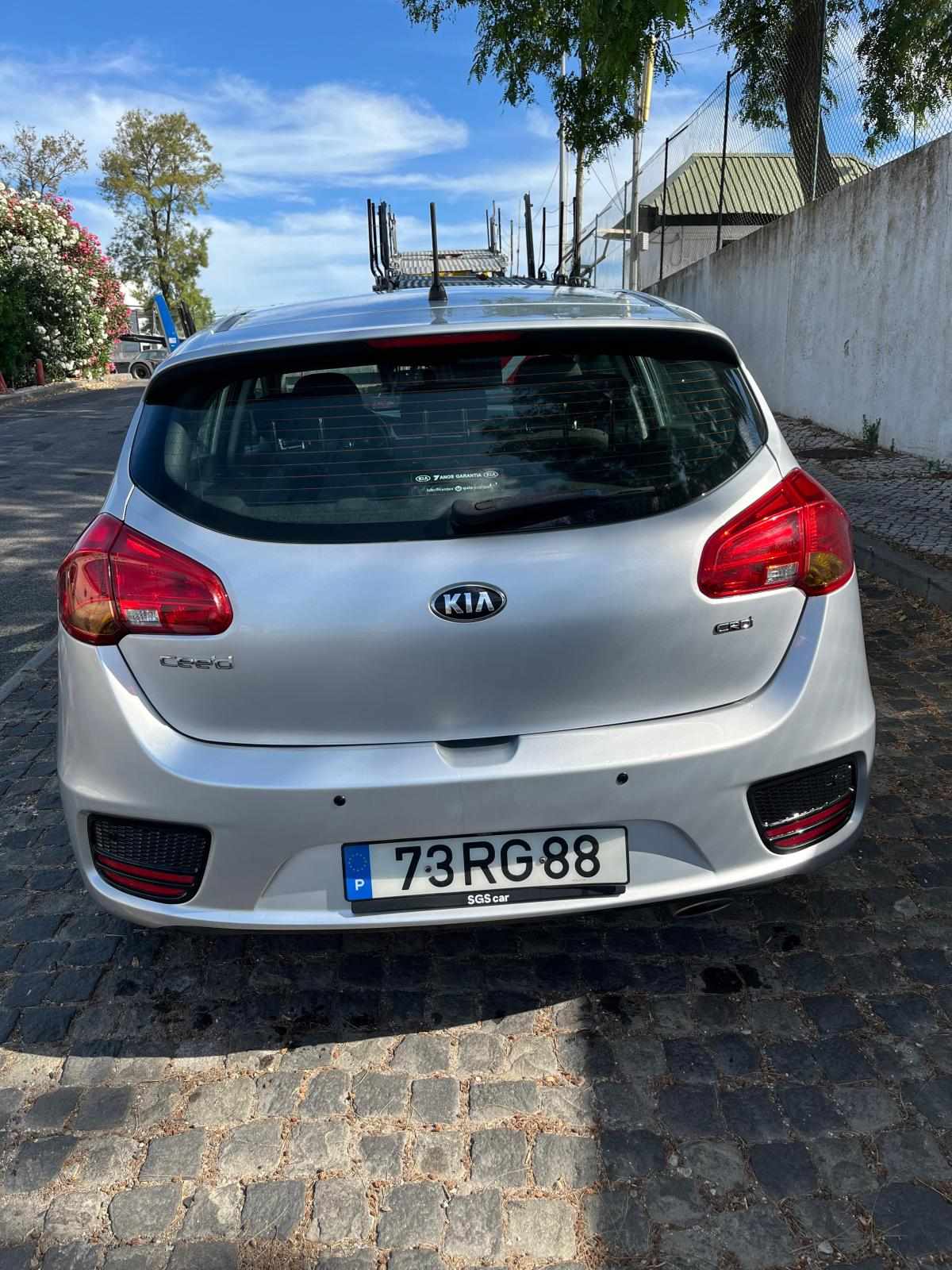 kia-ceed-1-4-90cv-2016-diesel-1396cc