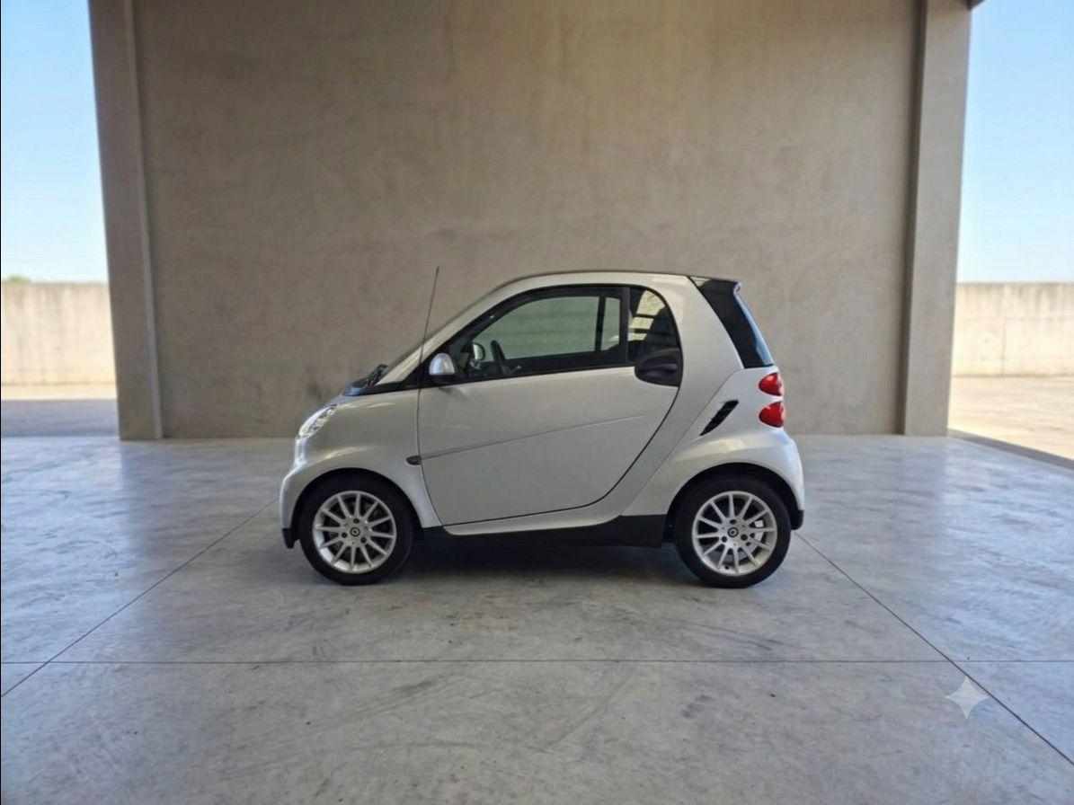 smart-fortwo-0-8-cdi-2010-diesel-799cc