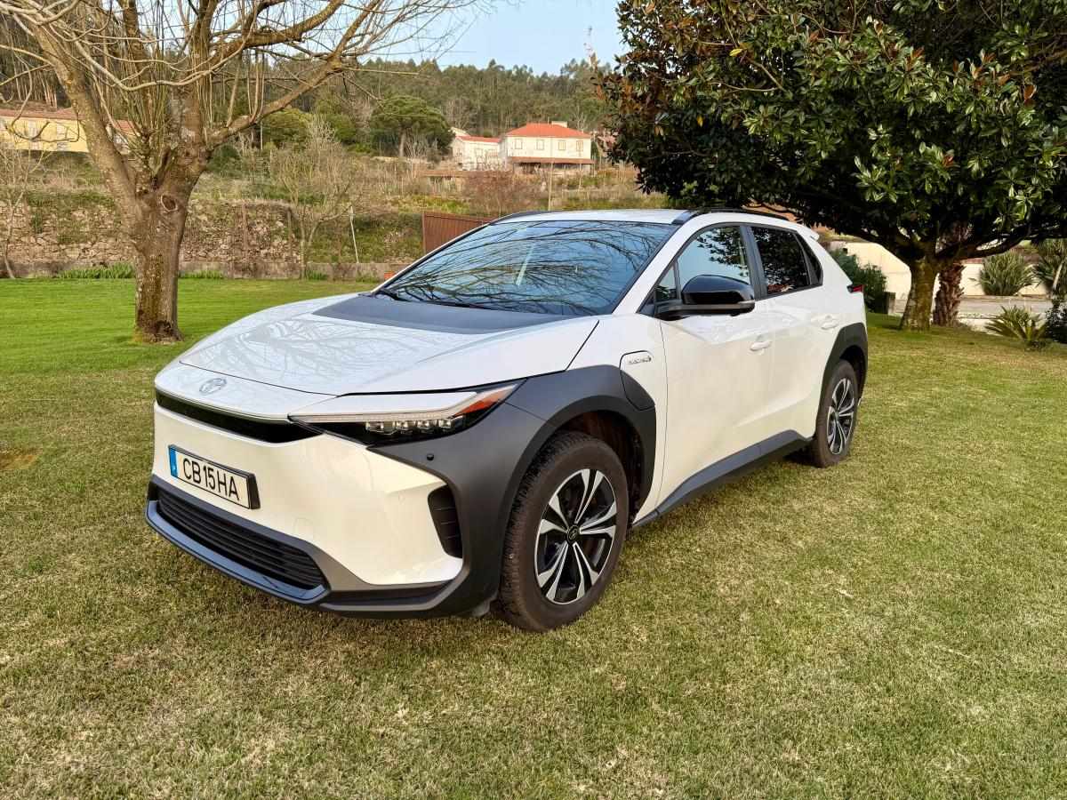 toyota-bz4x-72-8-kwh-awd-2024-eletrico