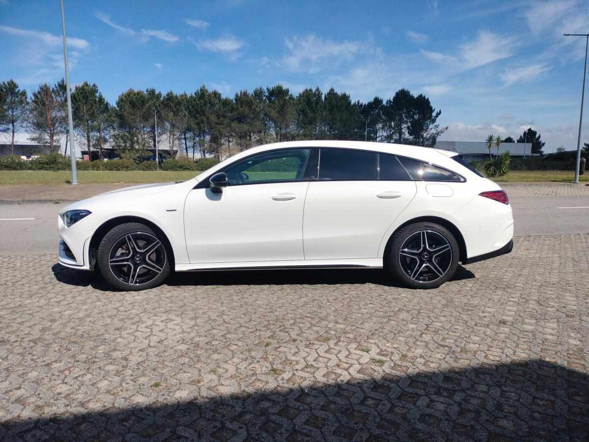 mercedes-benz-cla-250-e-2022-gasolina-1332cc