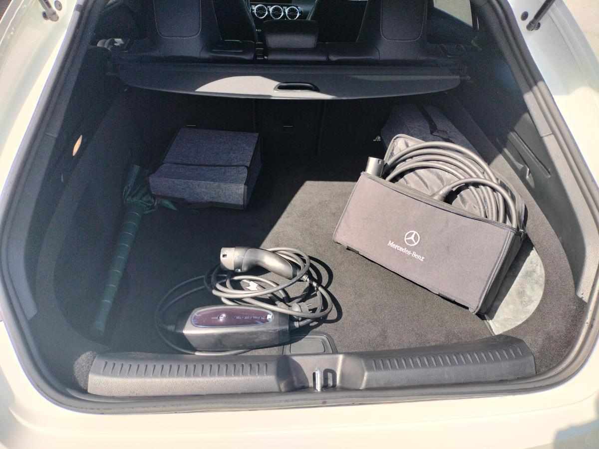 mercedes-benz-cla-250-e-2022-gasolina-1332cc