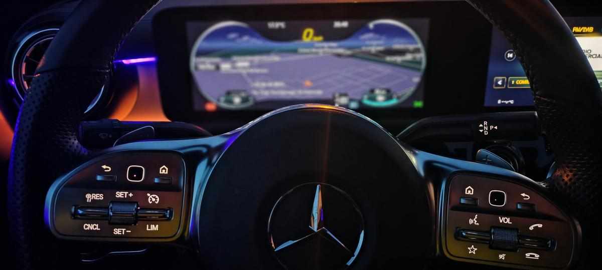 mercedes-benz-cla-250-e-2022-gasolina-1332cc