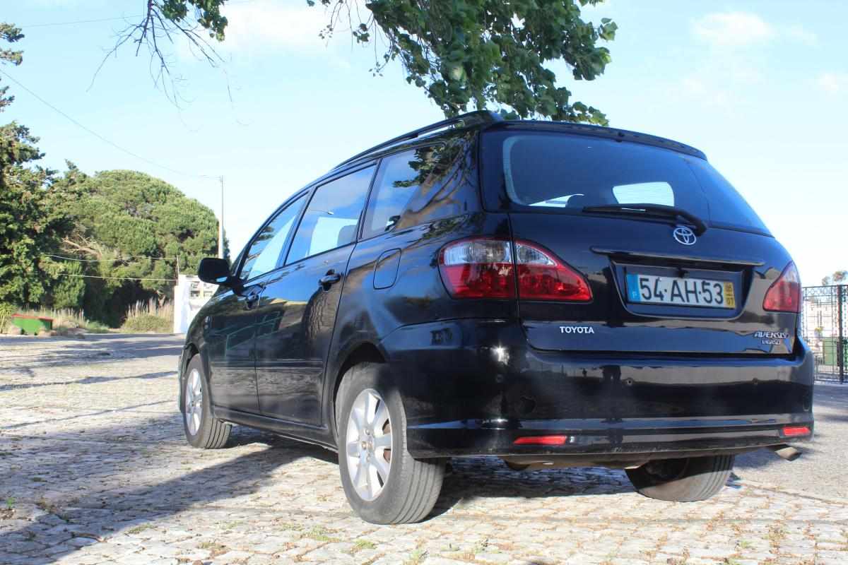 toyota-avensis-verso-2-0-d-4d-2005-diesel-1995cc
