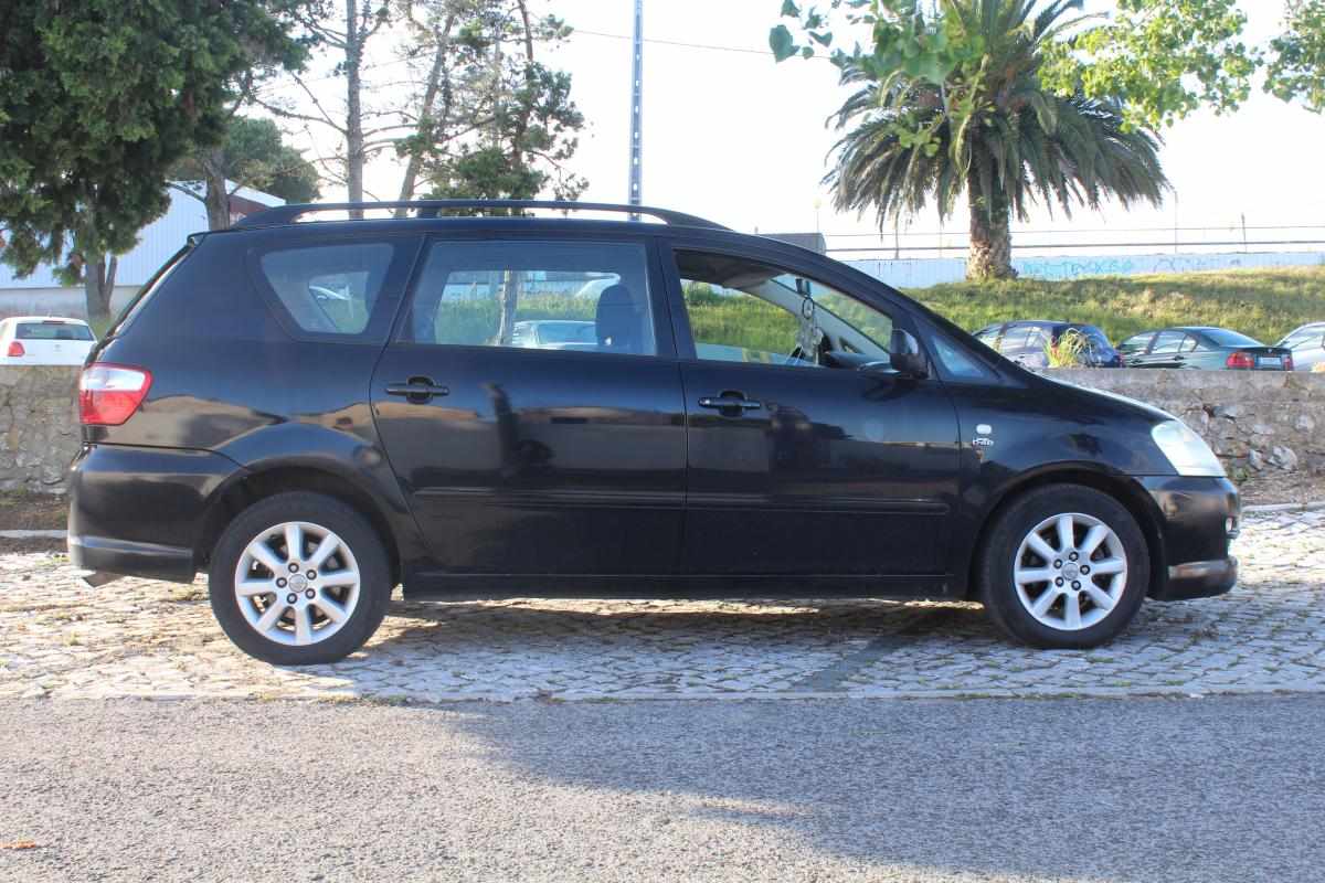 toyota-avensis-verso-2-0-d-4d-2005-diesel-1995cc