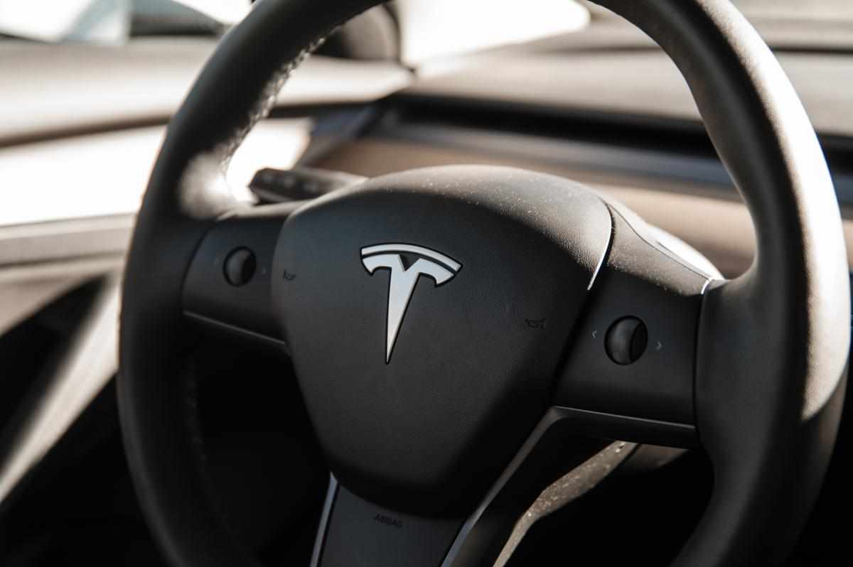 tesla-model-3-long-range-awd-2022-eletrico