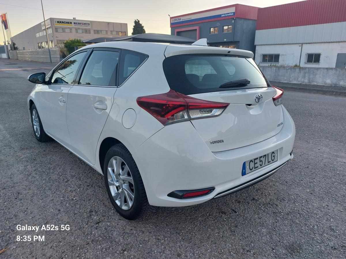 toyota-auris-1-2-turbo-2016-gasolina-1197cc