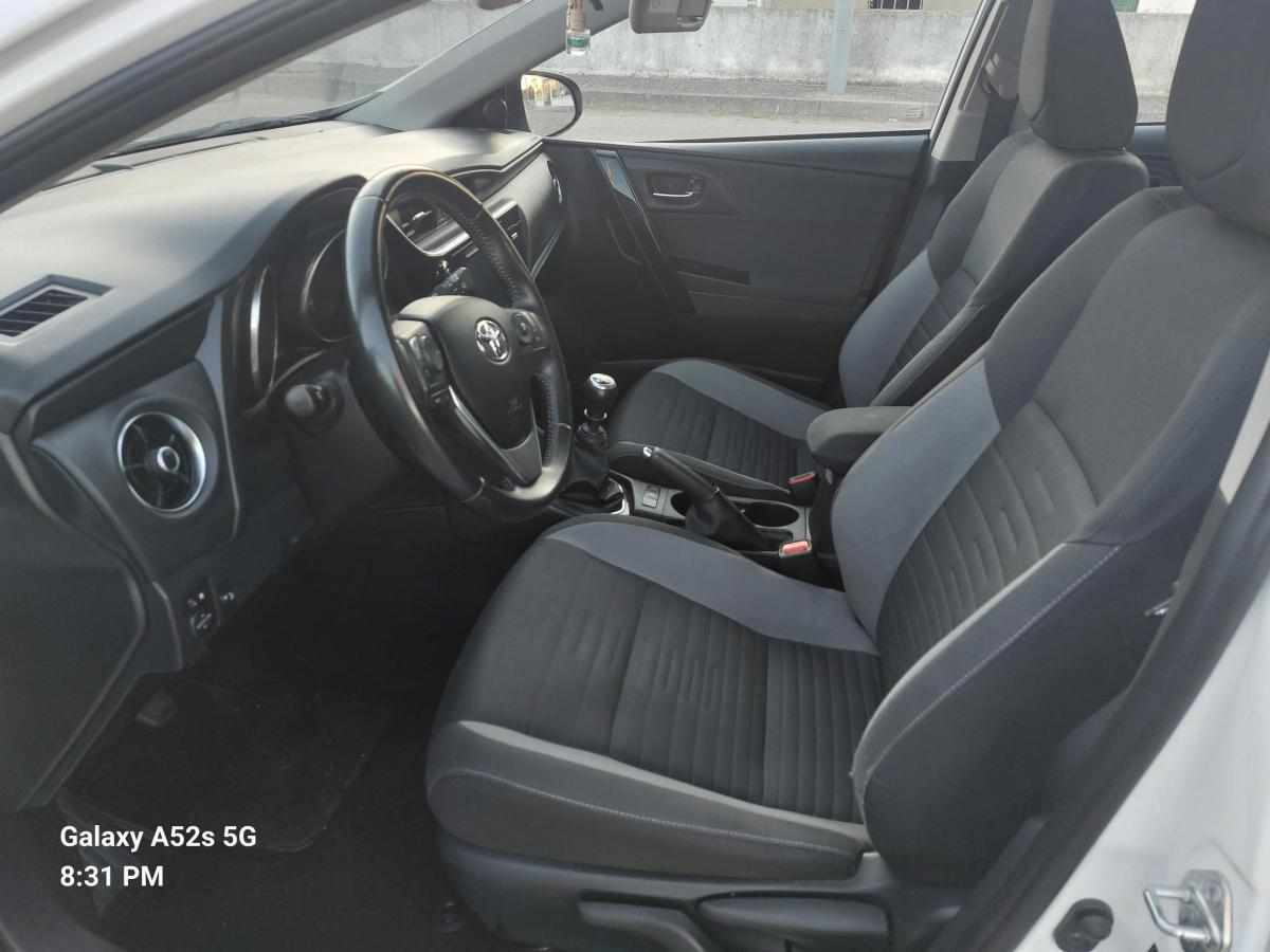 toyota-auris-1-2-turbo-2016-gasolina-1197cc