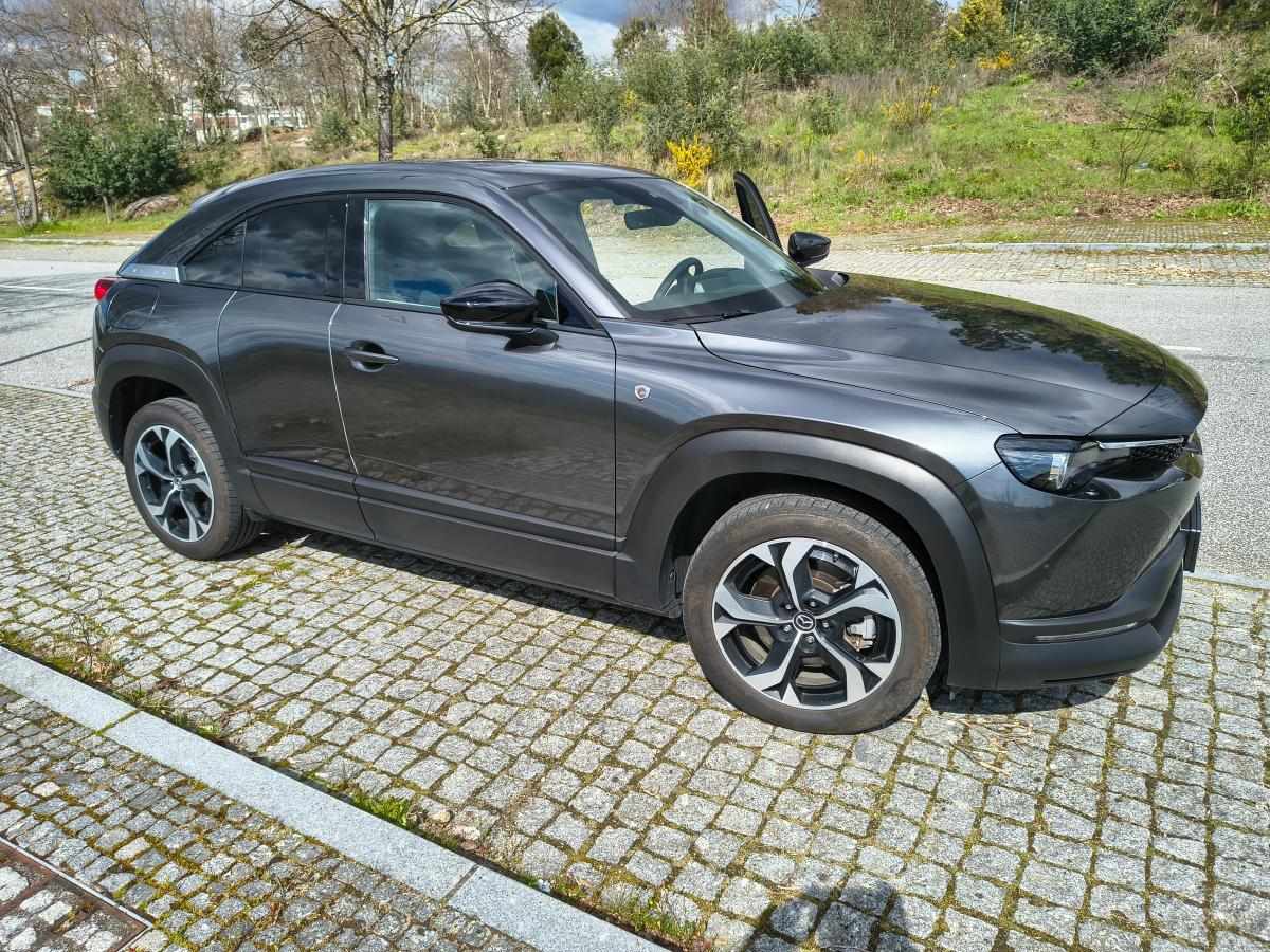 mazda-mx-30-0-8-e-skyactiv-r-ev-2023-eletrico-1660cc