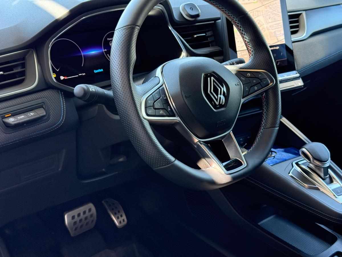 renault-captur-1-6-e-tech-hybrid-2024-gasolina-1598cc