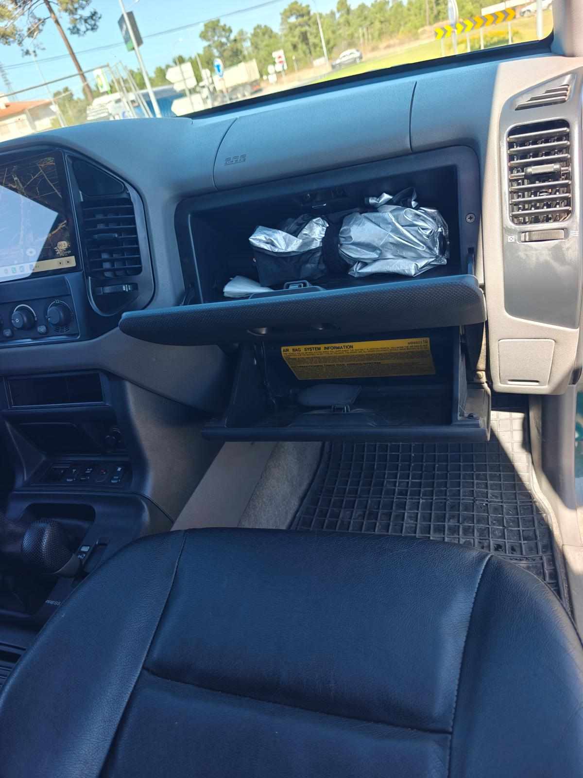 mitsubishi-pajero-3-2-di-d-4wd-2000-diesel-3200cc