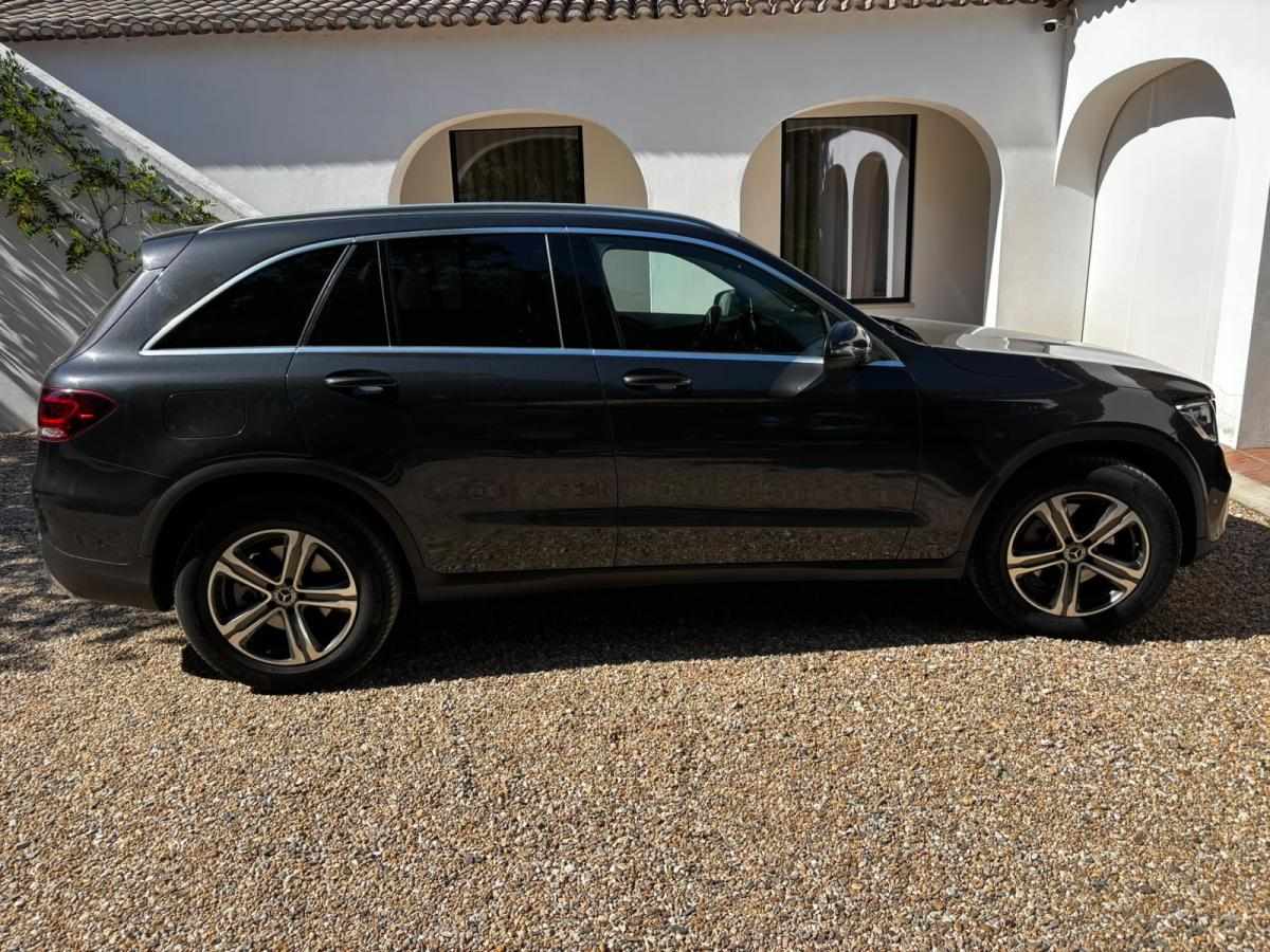 mercedes-benz-glc-220-d-4matic-2021-diesel-1950cc