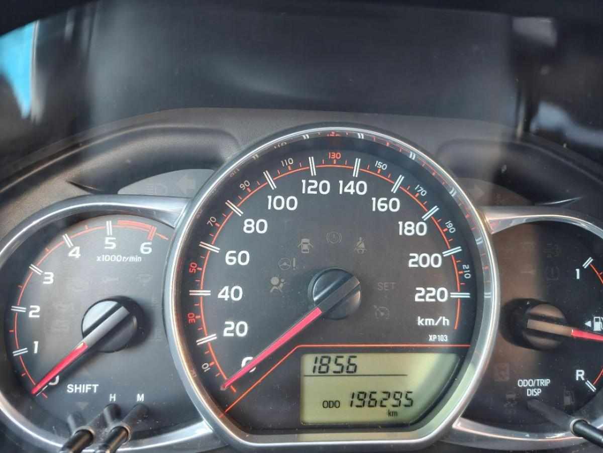 toyota-yaris-1-4-d-4d-2014-diesel-1364cc