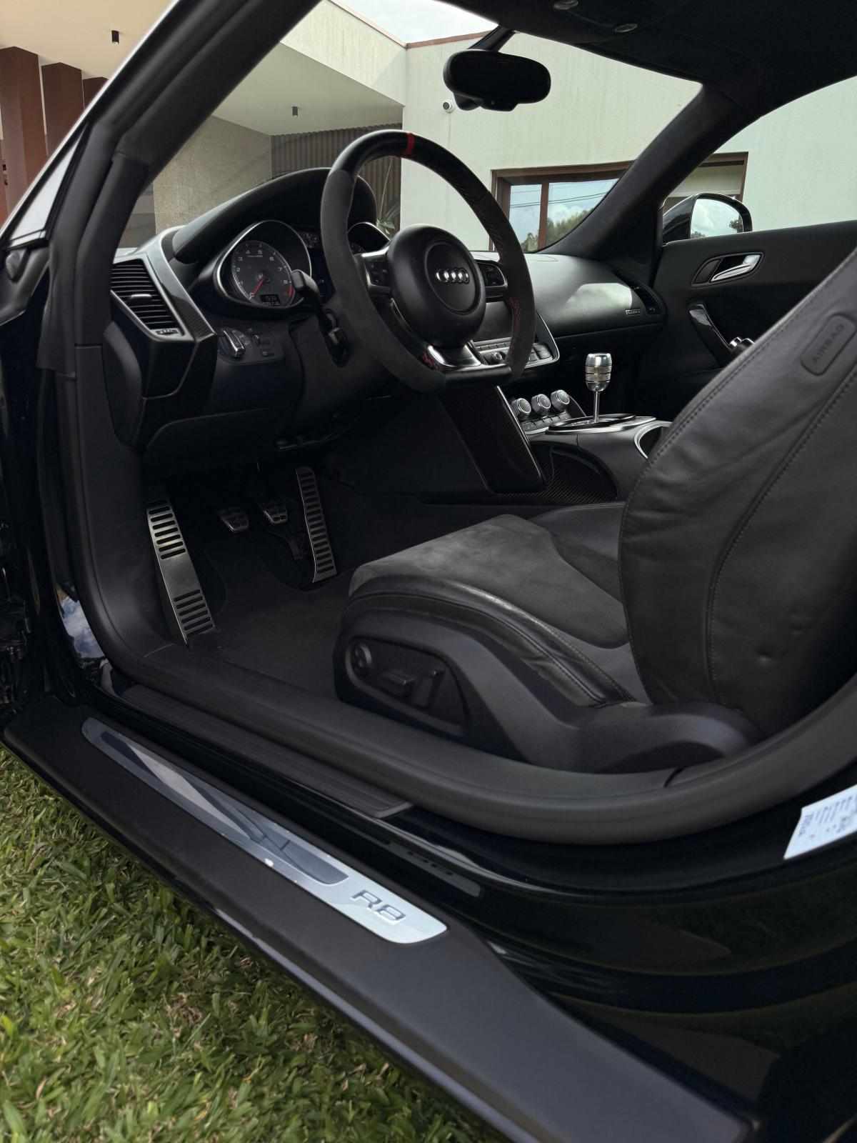 audi-r8-4-2-fsi-v8-quattro-2011-gasolina-4163cc