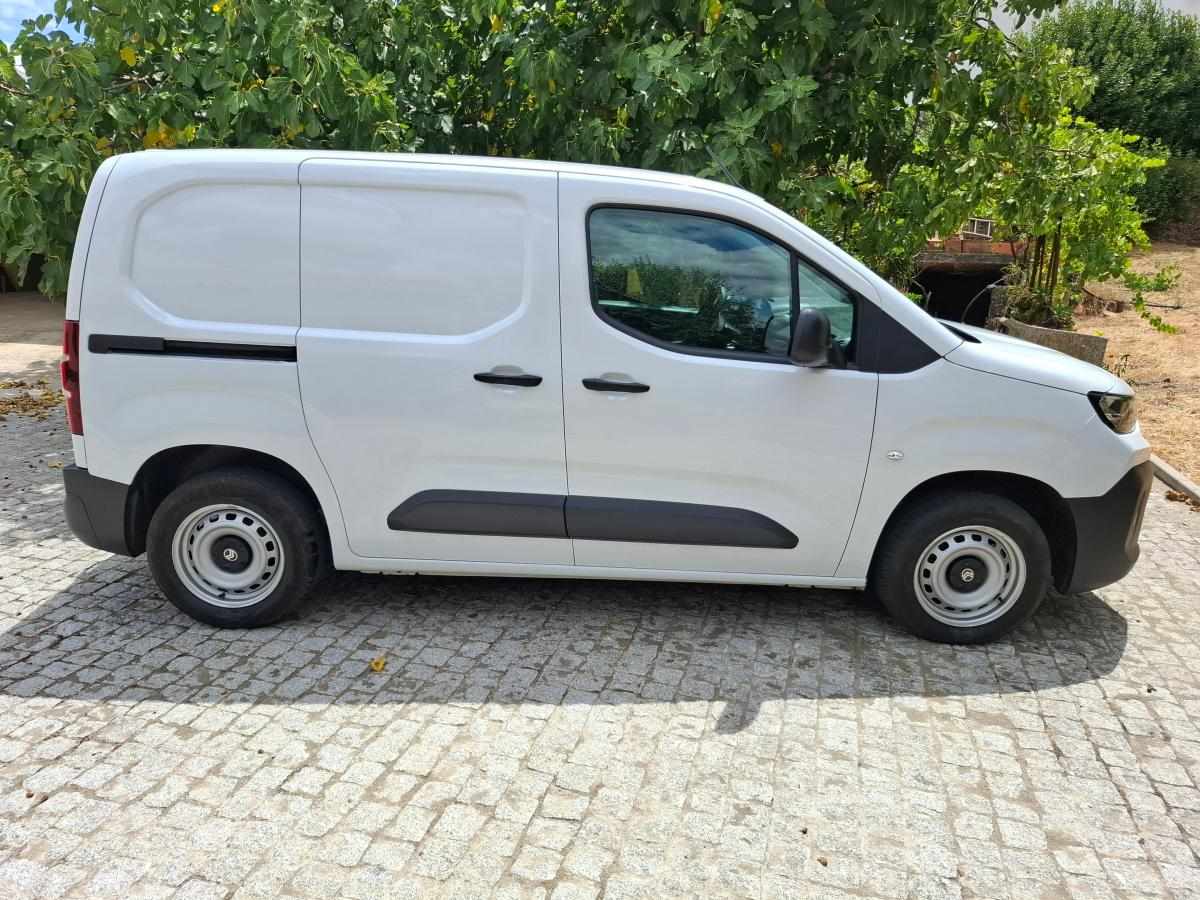 citroen-berlingo-1-5-bluehdi-2025-diesel-1499cc