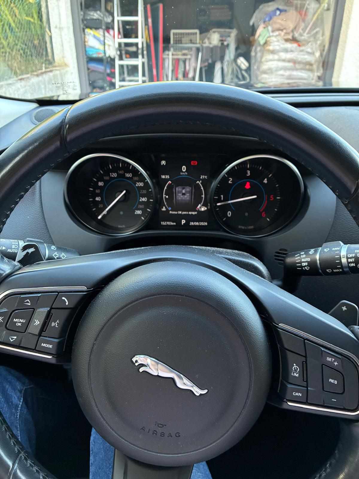 jaguar-f-pace-20d-2018-diesel-1999cc