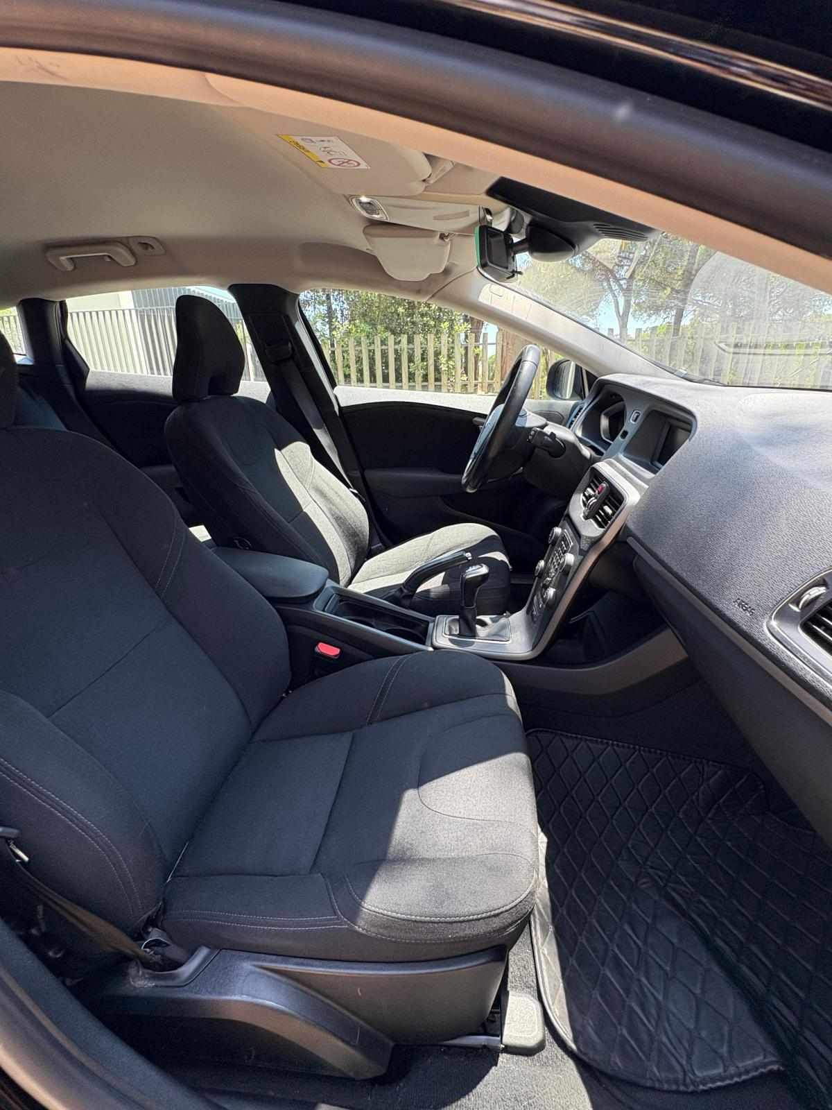 volvo-v40-d2-2016-diesel-1969cc