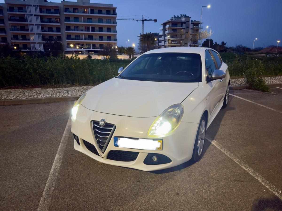 alfa-romeo-giulietta-1-6-jtdm-16v-2013-diesel-1598cc