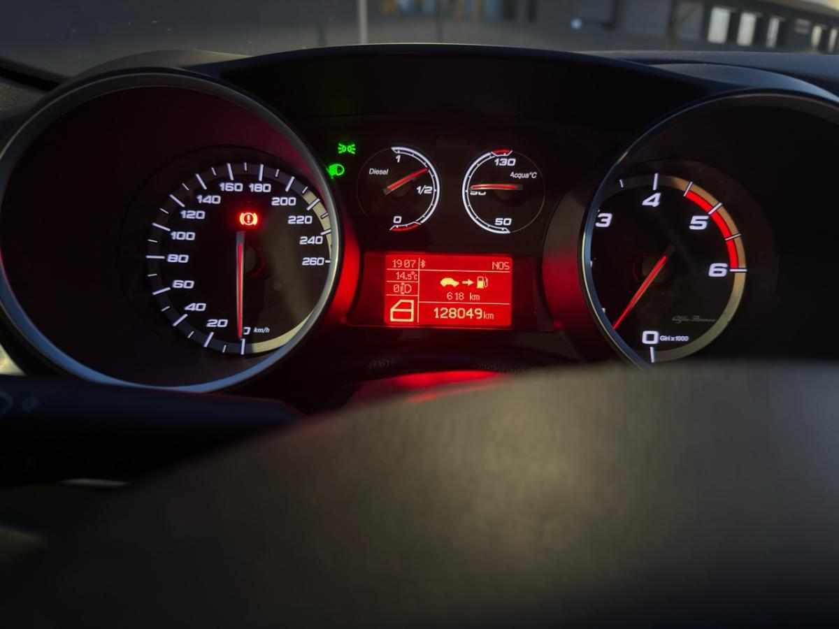 alfa-romeo-giulietta-1-6-jtdm-16v-2013-diesel-1598cc